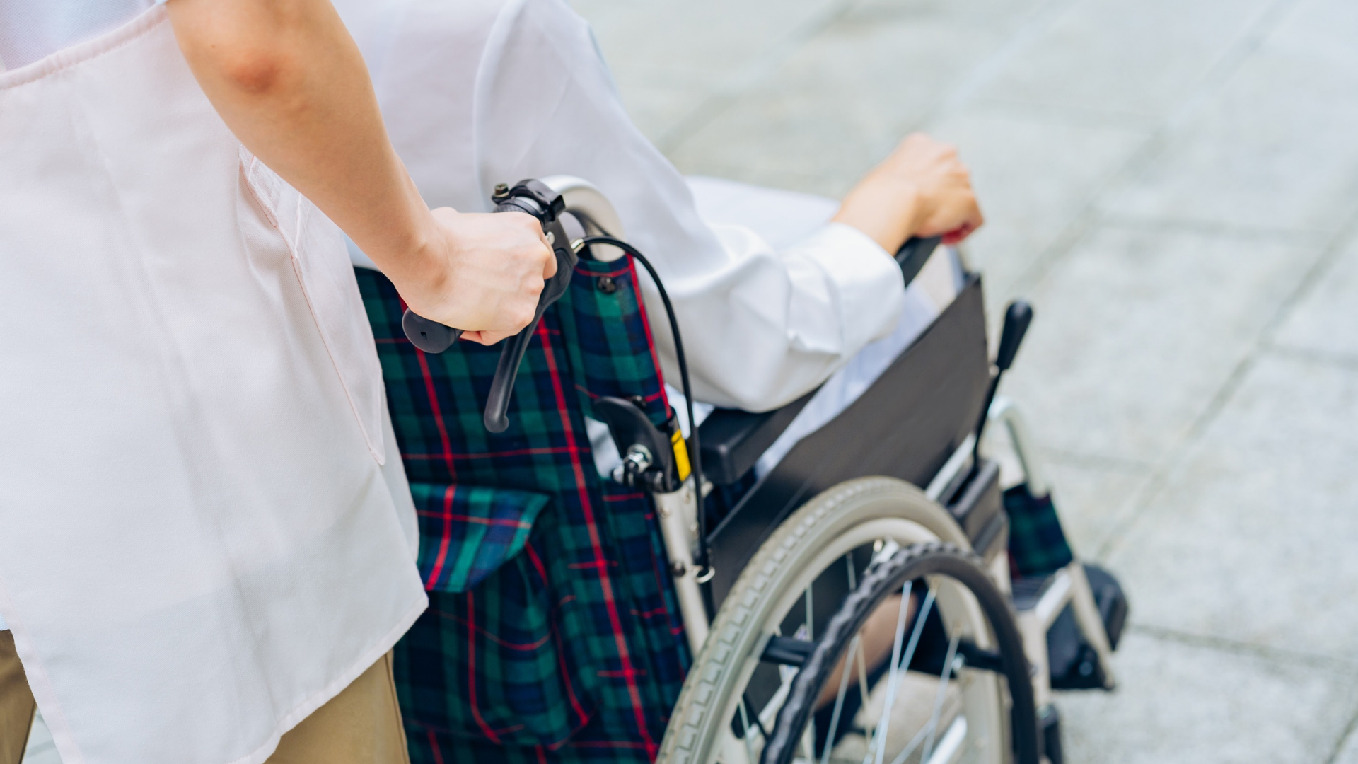 Ayudas a la movilidad en Farmacia Castellana 262: venta y alquiler adaptado a tus necesidades